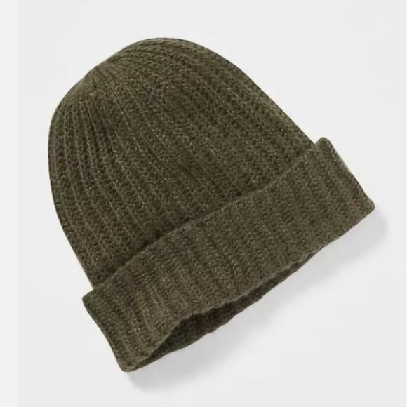 NWT Old Navy Soft Rib-Knit Sweater Beanie for Women Warm Winter Hat Cap Olive - Picture 1 of 2